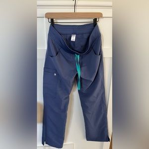 COPY - Figs petite small scrub kade cargo pant big sky